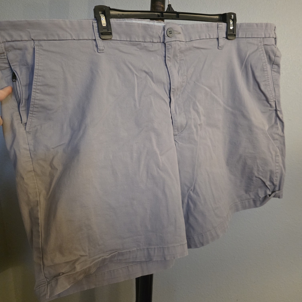 Dockers Men's Light Gray Flat Front Shorts Size 56